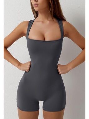 Women’s romper nwt xl